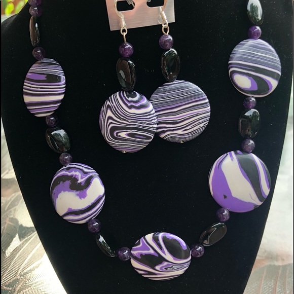 Beautiful NWOT Artisan- Made Purple, Black & White Necklace and Earrings Set - Picture 1 of 7
